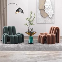Canapé design simple et unique pour les personnes paresseuses dans le salon, chaise de réception d'hôtel, chaise en tissu créative et relaxante