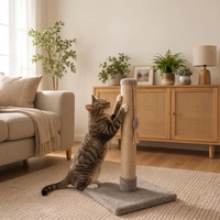 Tiang Garukan Kucing dari Tali Sisal dengan Mainan Gantung