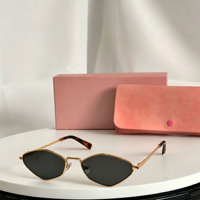 Lunettes de soleil tendance à monture carrée en métal avec verres dégradés or orange, protection UV, pour unisexe, utilisation en extérieur