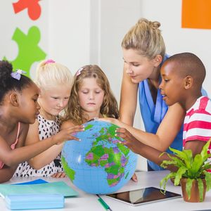 Tellurion gonflable en PVC bleu 12x16 pouces, léger et pliable, décoration pour piscine, lac, rivière, plage - Marque MAKE WAVES - Product Image 5