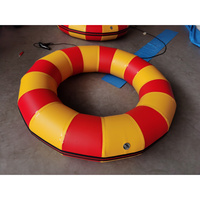 Anneau gonflable en PVC robuste, rouge et jaune rayé, pour jeux aquatiques et parcs d'attractions