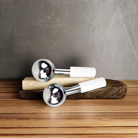 Ensemble de boules de Massage Cryo rotatives à 360 ° Outils de massage du visage Globes de glace en acier inoxydable pour la peau et le rouleau de boule de glace anti-âge