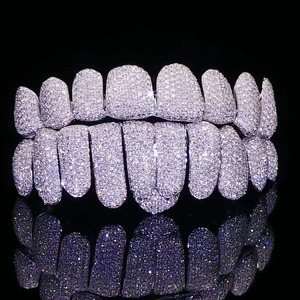 Grillz en diamant Moissanite les plus vendus, accessoire dentaire tendance pour un usage quotidien et les fêtes, disponible à un prix raisonnable - Product Image 2