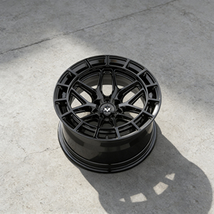 Jantes forgées Viaol Custom Gloss Black Aero Mesh de style turbofan pour la performance, 18-24 pouces - Product Image 2