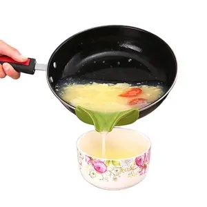 1 Buah Kualitas Tinggi Silikon Pour Spout Slip On Mess Gratis untuk Panci dan Mangkuk Corong Aksesoris Dapur Rumah Gadget