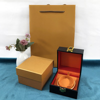 Boîte à bijoux en papier PU brillant avec logo personnalisé, vente en gros d'usine, pour ranger bagues, colliers, bracelets, emballage cadeau
