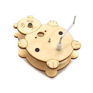 Kit de Ciencia con Generador Manual de Manivela de Madera con Forma de Oso para Niños de 4 a 6 Años, Juguete Educativo, Experimento de Energía Manual, Herramienta de Aprendizaje STEM - Product Image 4