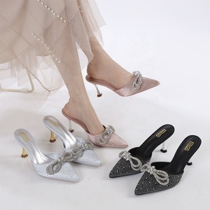 Y <span class=keywords><strong>scarpe</strong></span> <span class=keywords><strong>chiuse</strong></span> da donna autunno nuovo stile sexy punta punta diamante pantofole donna tacchi a pompa per donna sandali <span class=keywords><strong>con</strong></span> <span class=keywords><strong>tacco</strong></span> - Product Image 1