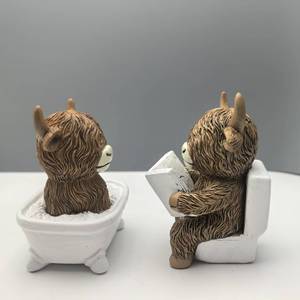 Creative Highland Cow Statue Ornament New Home and Bathroom Desktop Resin Figure for Christmas Holiday Decoration - Product Image 5