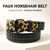 Ceinture large en similicuir à imprimé léopard, cloutée de rivets pyramidaux, style punk rock pour femme