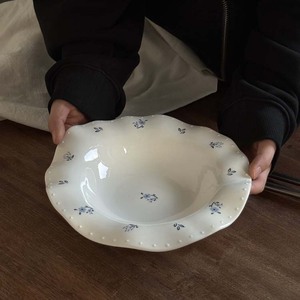 10-Inch <b>Cream</b>-Color Lace Ceramic Soup and Dinner Plate with Stand Vintage Design Style and Plant Pattern for Wedding Parties - Product Image 4