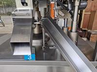 Machine automatique de remplissage et de scellage de tubes de dentifrice pour hôtel, machine de remplissage et de scellage de tubes en plastique