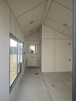 Villa Modular Prefabricada de Acero Triangular, Techo a Dos Aguas, Paneles Solares Opcionales, Cabaña Personalizada Integral para Resort, Oficina y Tienda
