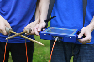 Detector <span class=keywords><strong>de</strong></span> pozo subterráneo, detector <span class=keywords><strong>de</strong></span> agua subterránea, instrumento <span class=keywords><strong>de</strong></span> búsqueda <span class=keywords><strong>de</strong></span> aguas subterráneas, 500m, pqwt s500 - Product Image 3