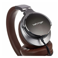 Casque audio Behringer BH 470 pour monitoring en studio, système de sonorisation, équipement musical, casque filaire fermé supra-auriculaire pour l'enregistrement