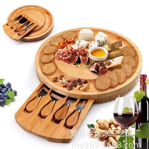 Planche à fromage pliable en bambou 18x18 avec ensemble de couverts pour usage domestique - Product Image 2