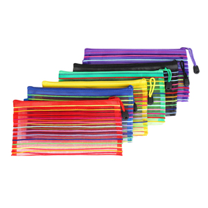 Astuccio in tessuto di Nylon con Design a righe con cerniera liscia - Product Image 1