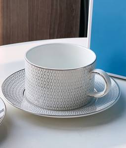Service à thé et café de luxe moderne en porcelaine fine, design 2-en-1, théière en céramique avec tasses et soucoupes - Product Image 4