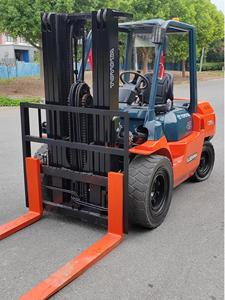 Used for Forklift 5T 1.52m Fork Length Japan Engine Three Stage Mast Low Consumption High Efficiency Warehouse <b>Material</b> - Product Image 5