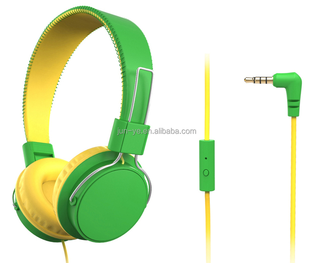 Wired Headphone on Ear Cheap 3.5mm Plug Wired Earphone with Cable Headset Heavy Bass Line Control for Mobile Phone