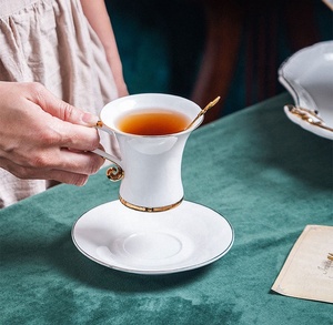 Service à café en céramique <span class=keywords><strong>anglaise</strong></span>, pochette élégante de style européen, en céramique, <span class=keywords><strong>grande</strong></span> capacité, pipette avec poignée dorée, vente en gros, - Product Image 6