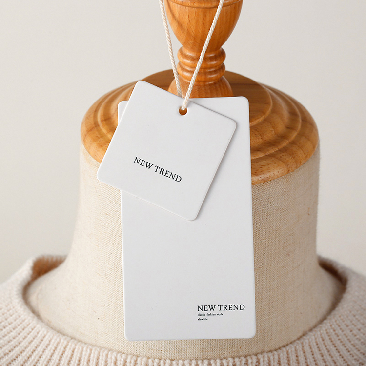 Étiquette suspendue