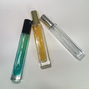 Flacons de parfum carrés en verre de 5 ml/10 ml/20 ml/30 ml/50 ml avec pulvérisateur à pompe en aluminium et emballage sérigraphié - Product Image 1