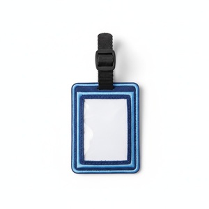 Étiquette de bagage brodée personnalisée en tissu avec fenêtre transparente pour l'adresse et sangle réglable – Idéale pour les voyages et comme cadeau - Product Image 4