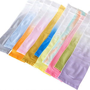 Coolwin Custom Logo Design Printing Multifunctional Ice Sleeves Anti-UV Finger Ring Design Golf/<strong>Football</strong>/Basketball Sports - Product Image 5