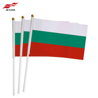 Dernière conception Bulgarie Main Drapeau 14*21cm Bulgarie Drapeau Polyester Drapeau de la Bulgarie