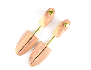 Ensemble de sapin à chaussures en <span class=keywords><strong>bois</strong></span> massif explosif résistant aux rides taille de ressort réglable orthèse de civière de chaussure en <span class=keywords><strong>bois</strong></span> de cèdre - Product Image 1