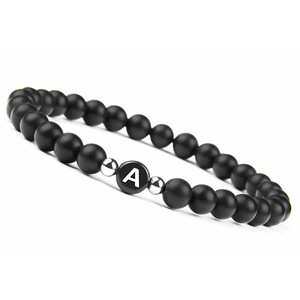 Braccialetti elasticizzati con scritta in agata smerigliata da 6mm con corda elastica con perline bracciale personalizzato <span class=keywords><strong>coppia</strong></span> di 26 lettere - Product Image 1