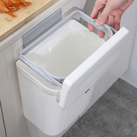 Poubelle murale en plastique blanc pour la cuisine