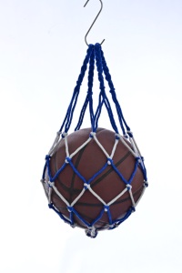 Bolsa de red de transporte de baloncesto/fútbol duradera al aire libre hecha de nailon con red de servicio de corte para balón de fútbol - Product Image 3