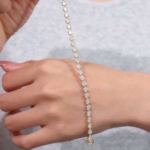Bracelet tennis en or massif 14 carats avec diamants ovales HTHP/CVD de 22 carats, serti clos, diamants de laboratoire, bracelet fin personnalisé pour femme. - Product Image 3