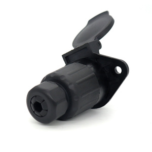 Connecteur d'adaptateur de <span class=keywords><strong>prise</strong></span> de <span class=keywords><strong>remorque</strong></span> à <span class=keywords><strong>7</strong></span> <span class=keywords><strong>broches</strong></span> <span class=keywords><strong>prise</strong></span> mâle <span class=keywords><strong>femelle</strong></span> électrique pour RV robuste - Product Image 2