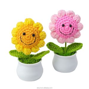 Adorable girasol sonriente rosa de ganchillo, planta en maceta hecha a mano, flor decorativa en maceta - Product Image 5