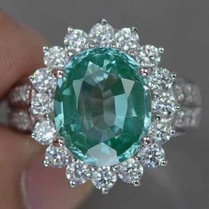 Anello con Fiore Verde per Regalo di Anniversario di Matrimonio, Elegante Accessorio per Mani di Coppia per Feste - Product Image 4