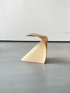 Taburete de Diseño al por Mayor con Forma de Mariposa, Taburete Curvo de Contrachapado, Chapa de Madera de Poros Abiertos, Asiento Minimalista para Entrada B2B - Product Image 4