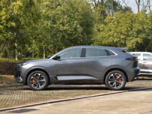 Nuevo Auto Changan UNI-K Zhidian <span class=keywords><strong>IDD</strong></span> Modelo 2024, Versión Zhiqu de 135 km, SUV de 5 Asientos, Híbrido Turboalimentado R20, Conducción por la Izquierda, Jiben Auto - Product Image 6