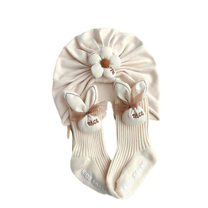 Gorro <span class=keywords><strong>y</strong></span> Calcetines de Encaje con Diseño de Conejo de Dibujos Animados PL INS, Gorro <span class=keywords><strong>Turbante</strong></span> para Bebé Recién Nacido, Adorable Gorro de Algodón con Flores <span class=keywords><strong>y</strong></span> Calcetines de Conejo - Product Image 6
