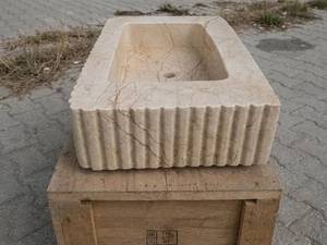 Lavabo de Mármol Beige Artesanal y Duradero con Exterior Acanalado, Encimera de Piedra Natural, Lavabo Personalizado para Baño - Product Image 4