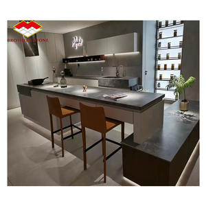 Calacatta เคาน์เตอร์หินควอตซ์เทียมสีขาวเคลือบเงาหินควอตซ์สีเทาเคาน์เตอร์ครัวเกาะ - Product Image 4