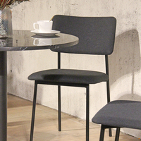 Chaise de salle à manger moderne minimaliste en tissu gris foncé, chaise d'appoint rembourrée avec pieds en métal noir pour café et restaurant