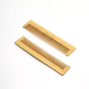 Pettine in Bambù di Alta Qualità con Logo Personalizzato, Denti Larghi Antistatici, Alla Moda per Viaggi - Product Image 2