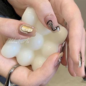 <span class=keywords><strong>Uñas</strong></span> Postizas Ultrafinas Hechas a Mano con Letras de Espejo, Estilo Corto, Arte de <span class=keywords><strong>Uñas</strong></span> de Alta Gama, Lujo Ligero, Little Monkey Magic - Product Image 4