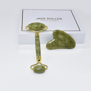 <span class=keywords><strong>Chine</strong></span> bon prix <span class=keywords><strong>jade</strong></span> rouleau facial ensemble deciniee et gua sha outils gros pour l'exportation - Product Image 1