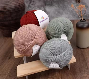 Venta caliente bebé suave cálido múltiples colores individuales <span class=keywords><strong>lana</strong></span> <span class=keywords><strong>merino</strong></span> 100 <span class=keywords><strong>lana</strong></span> <span class=keywords><strong>pura</strong></span> hilo medio grueso para tejer suéter bufanda - Product Image 1