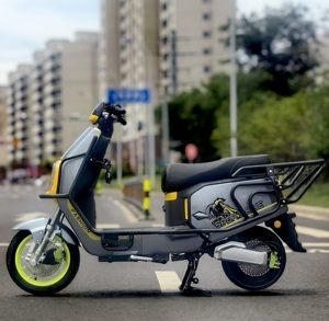 Vente Flash : Moto électrique personnalisée 1500W, 61-80km/h, 72V, deux roues, pour adultes, avec batterie au lithium, idéale pour la livraison de repas - Product Image 4