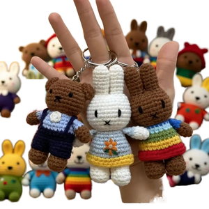 Porte-clés pendentif en peluche Lapin Boris Ours Arc-en-ciel Melani, en fausse fourrure douce, tissé à la main, petit ours, pour mariage - Product Image 1